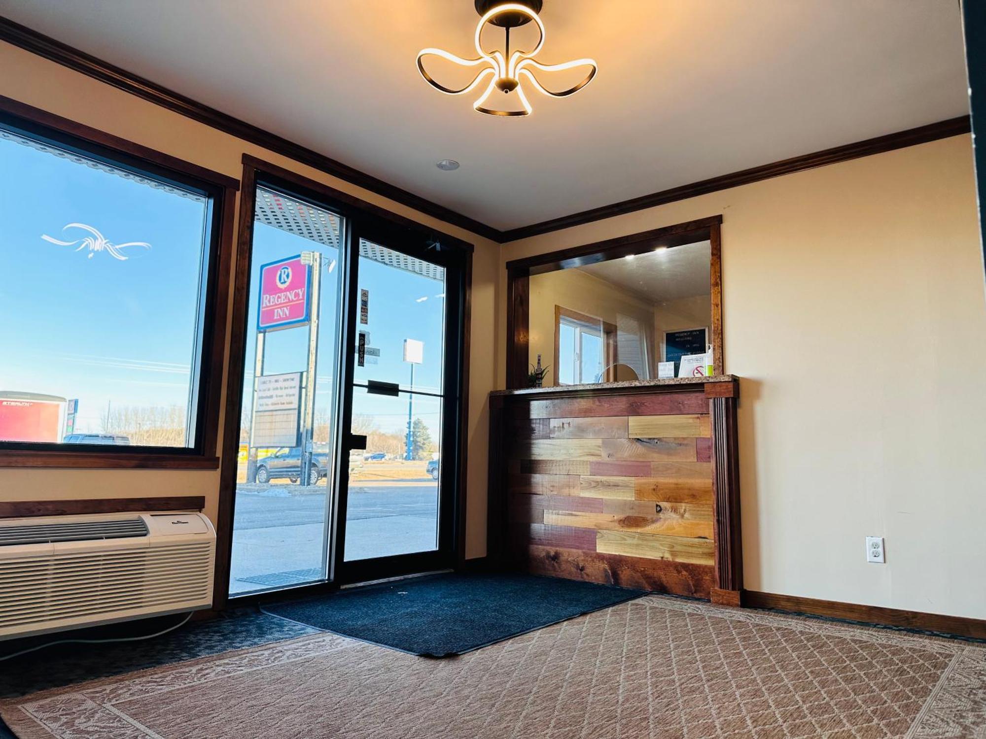 Regency Inn Hudson Exterior photo